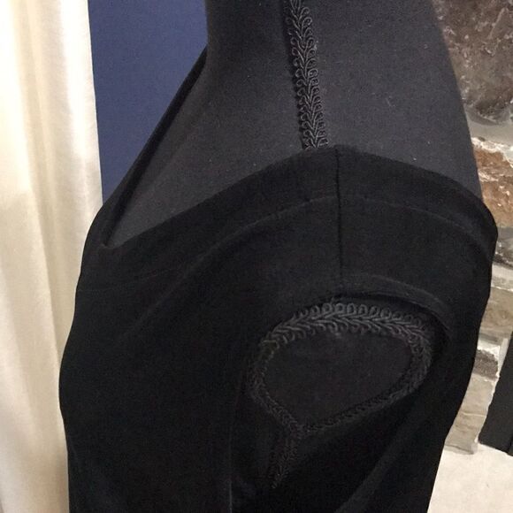 A Touch Of Class Reversible Tank, V-neck or Crew, Large, Black - Picture 3 of 6